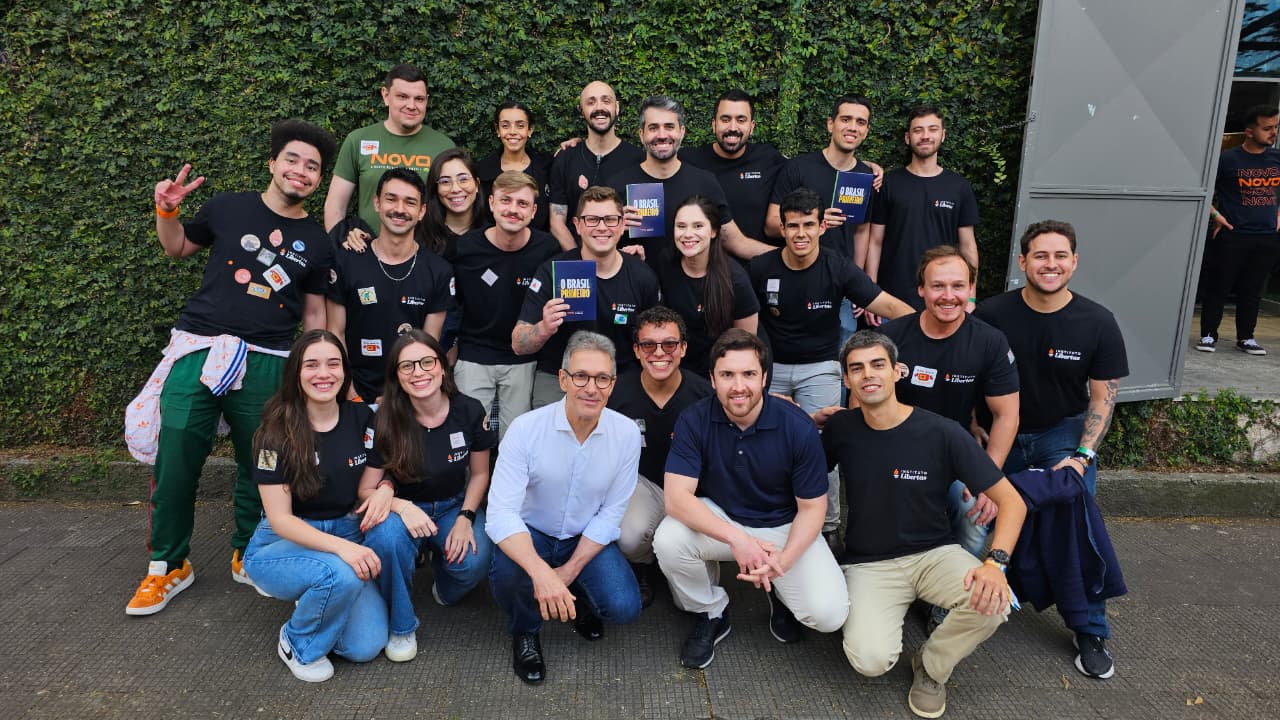 8cff75e1-5216-4d54-b92f-01dd91bc975b